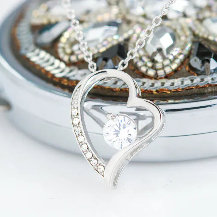 Coffret Rose Éternelle - Avec Collier Cœur en Or Blanc 14 carats